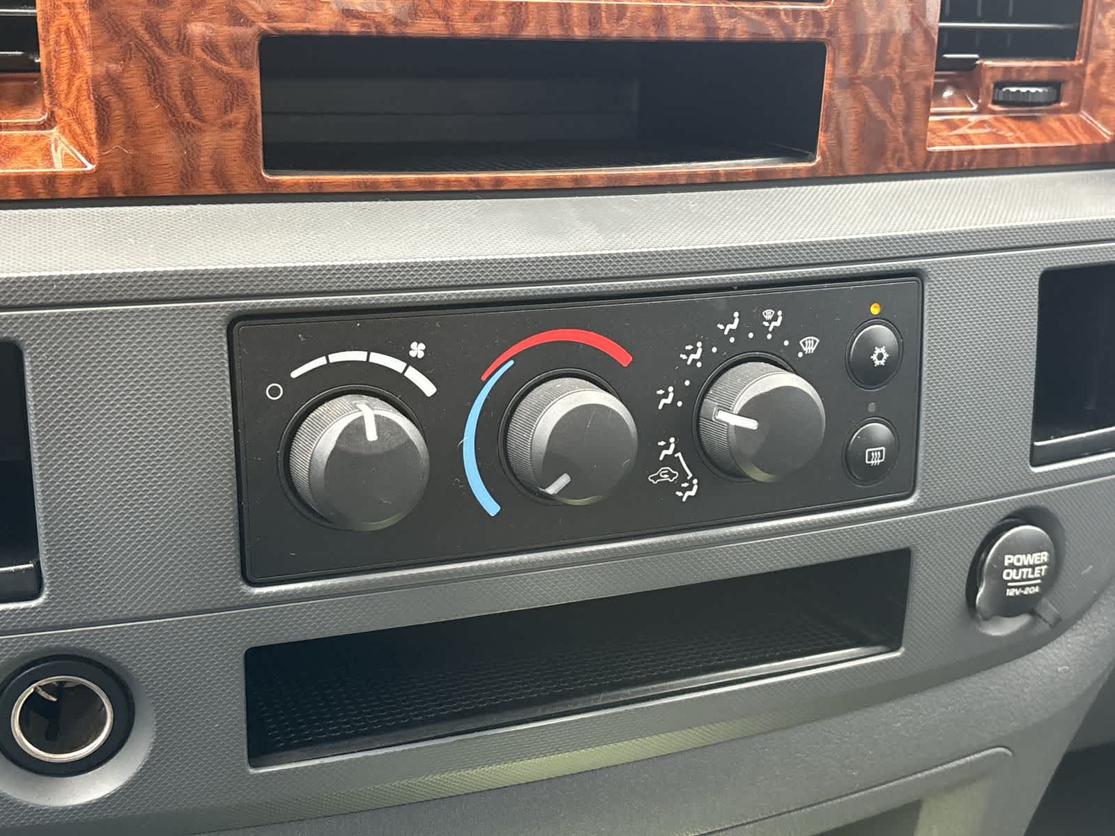 Thumbnail: 2006 Dodge Ram 2500 - 18