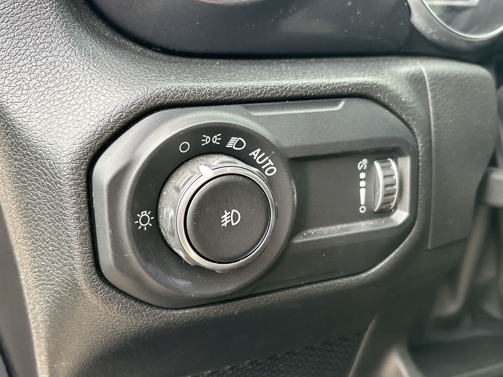 Thumbnail: 2023 Jeep Wrangler - 10