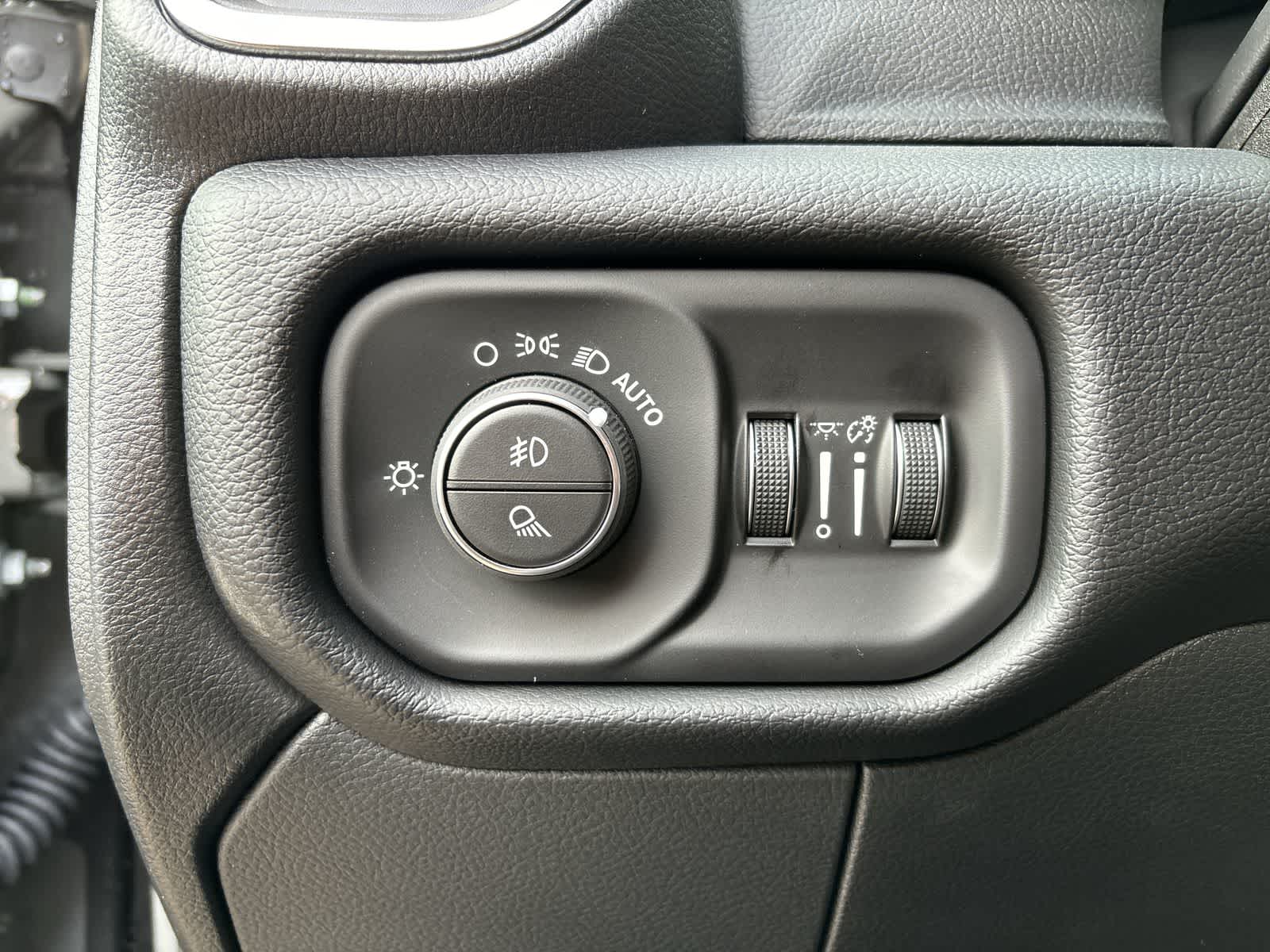 Thumbnail: 2026 RAM 2500 - 10