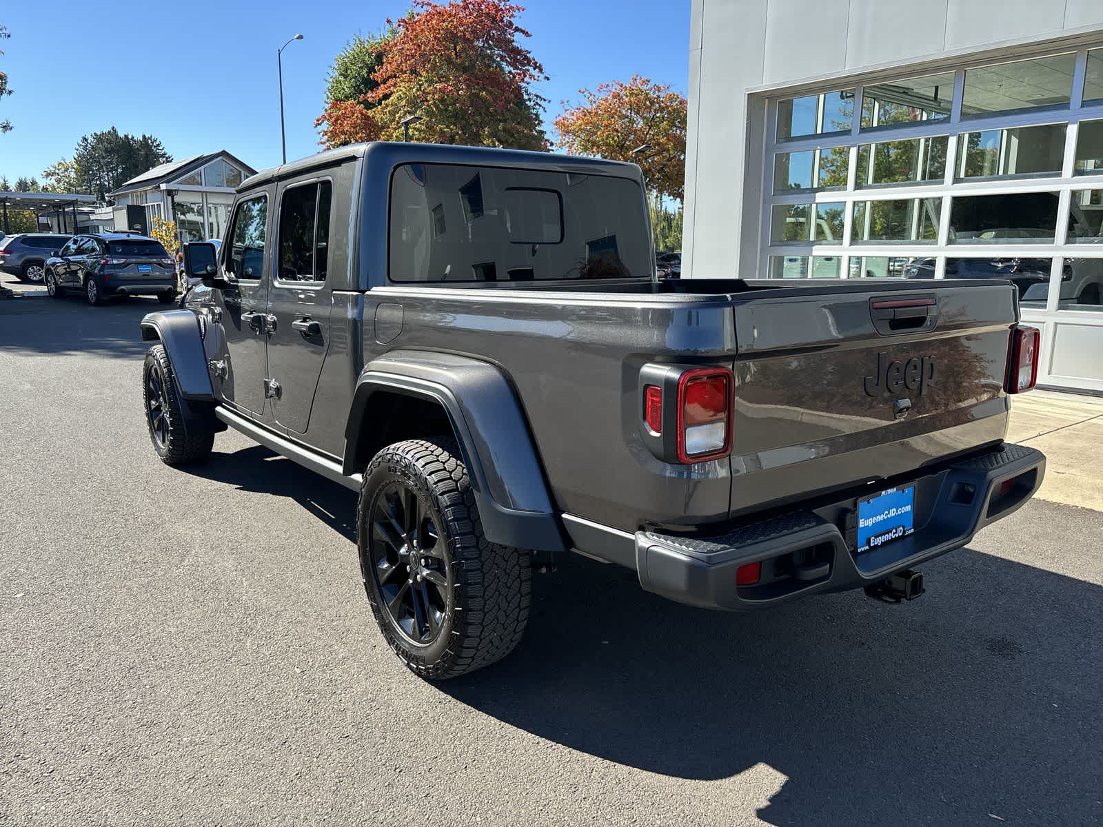 2024 Jeep Gladiator Sport photo 3