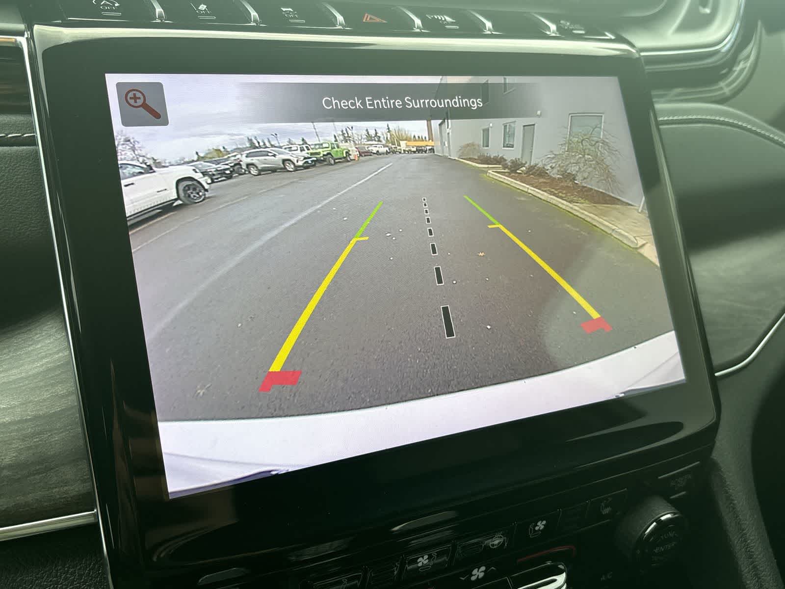 Thumbnail: 2023 Jeep Grand Cherokee - 24