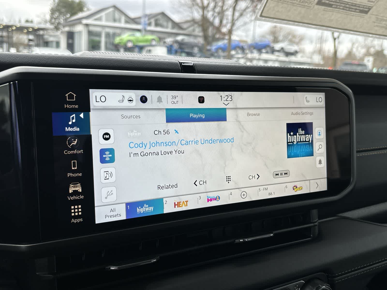 Thumbnail: 2026 Jeep Gladiator - 16