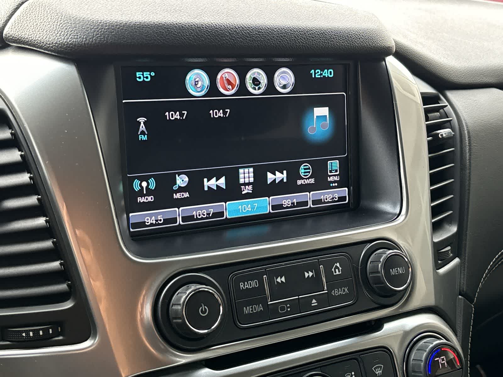 Thumbnail: 2019 Chevrolet Suburban - 14