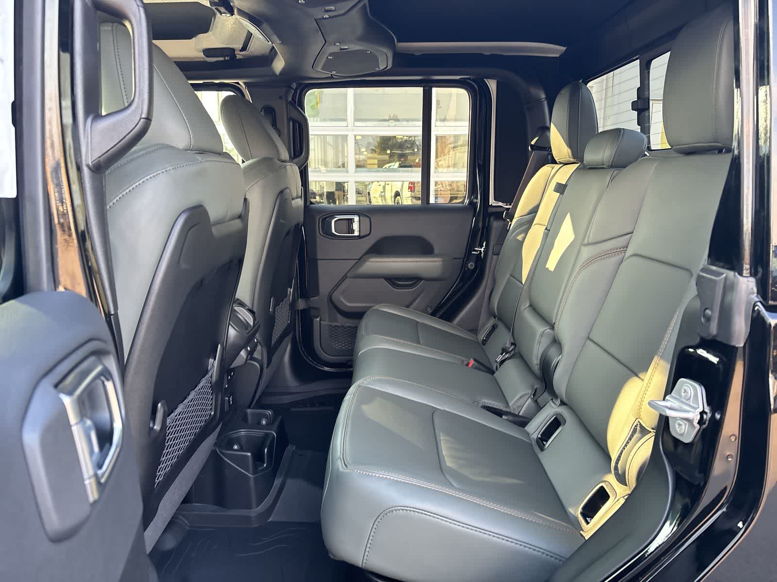 Thumbnail: 2026 Jeep Gladiator - 8