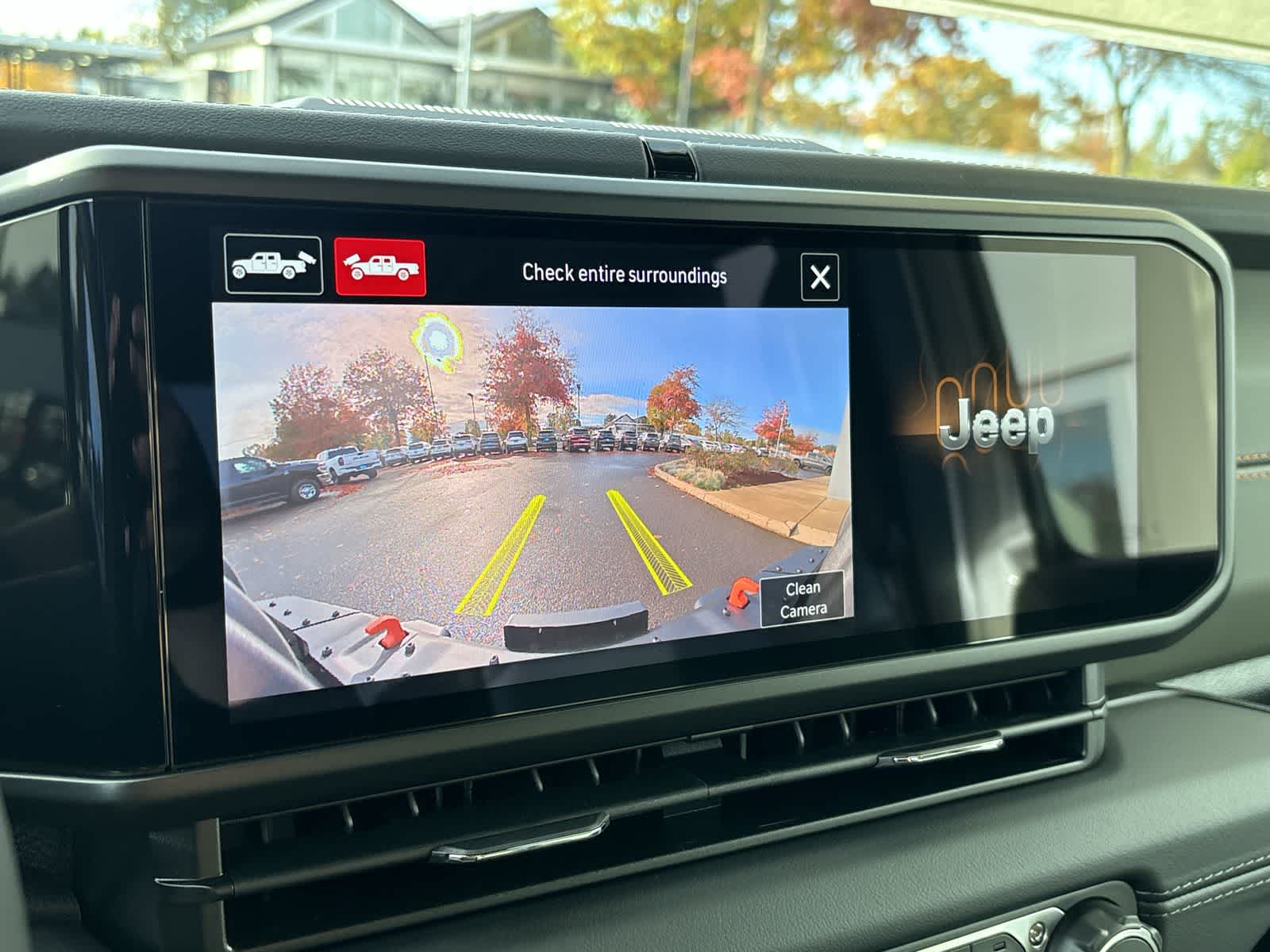 Thumbnail: 2025 Jeep Gladiator - 25