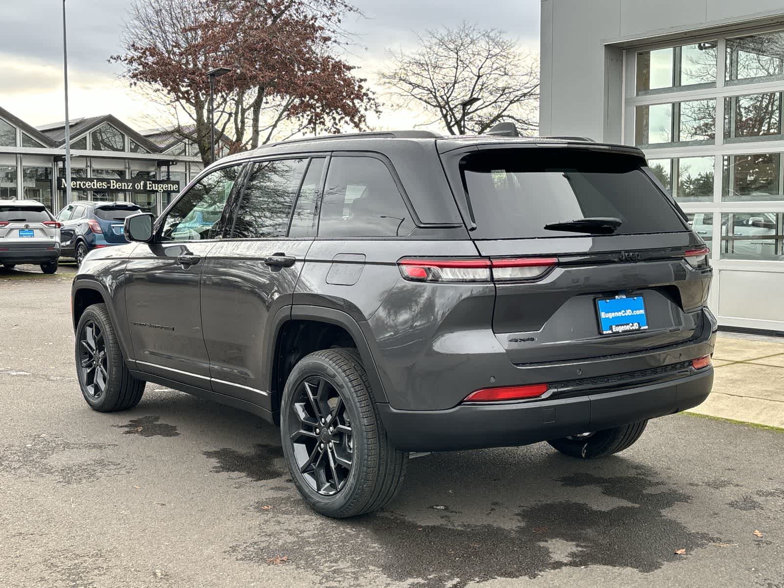 Thumbnail: 2025 Jeep Grand Cherokee - 3