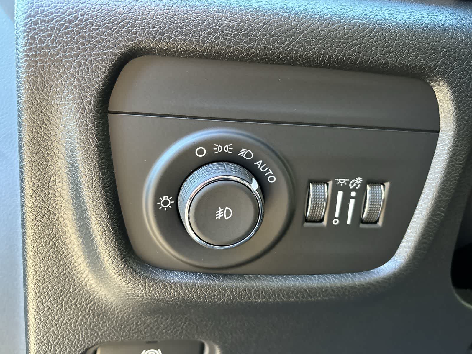 Thumbnail: 2025 Jeep Grand Cherokee - 9