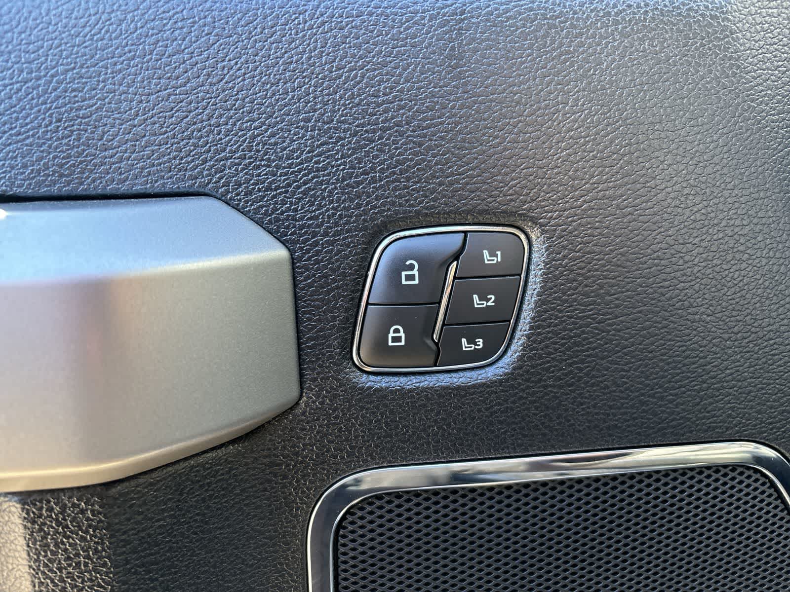 Thumbnail: 2020 Ford F-350 - 12