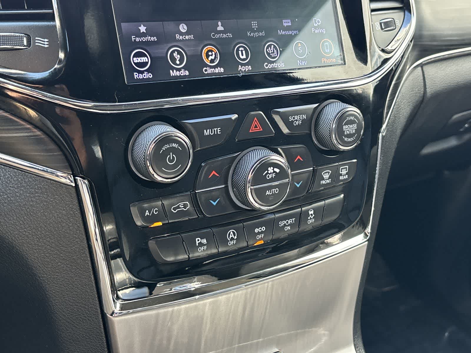 Thumbnail: 2019 Jeep Grand Cherokee - 26