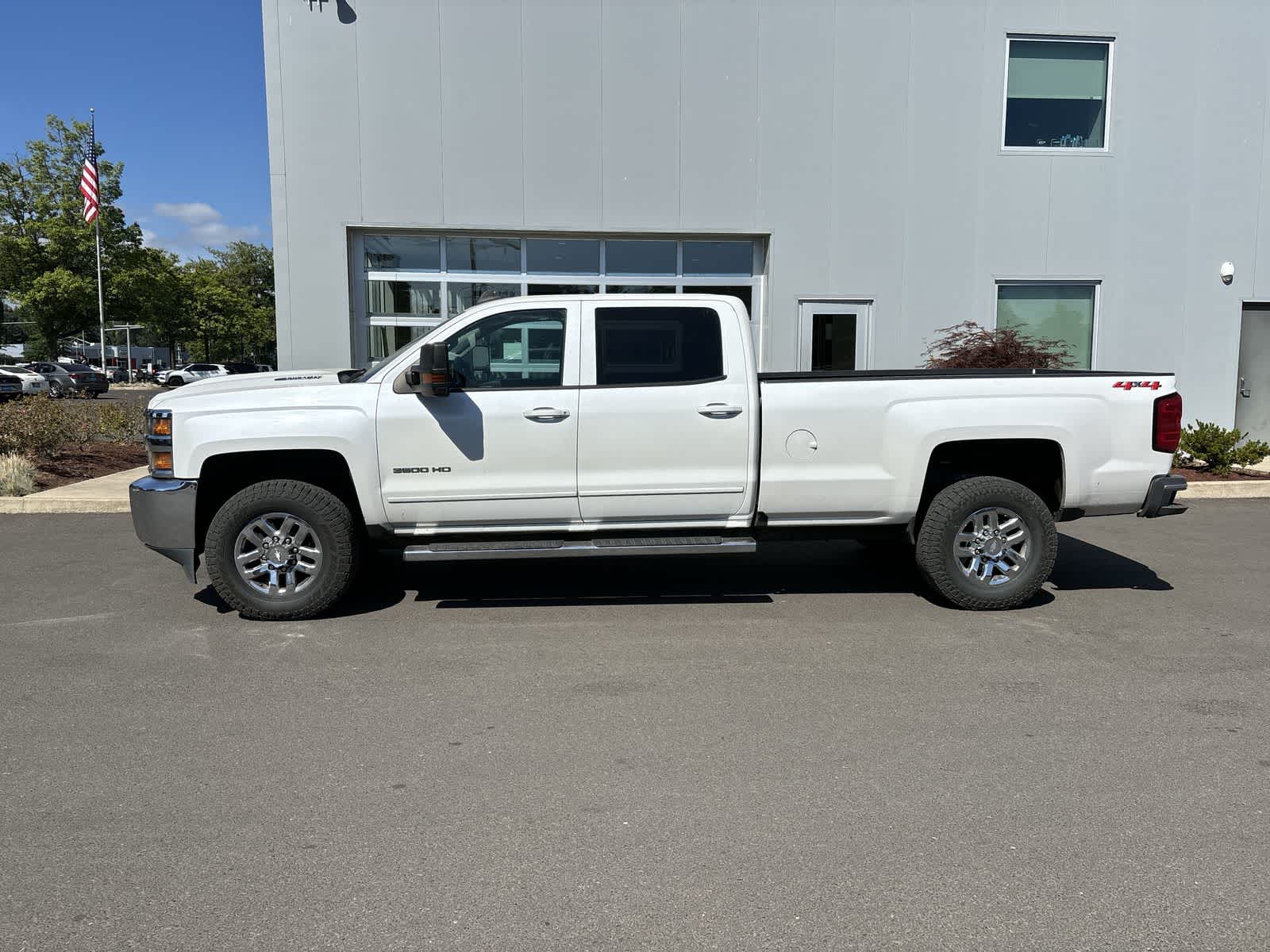 Thumbnail: 2018 Chevrolet Silverado 3500 - 2
