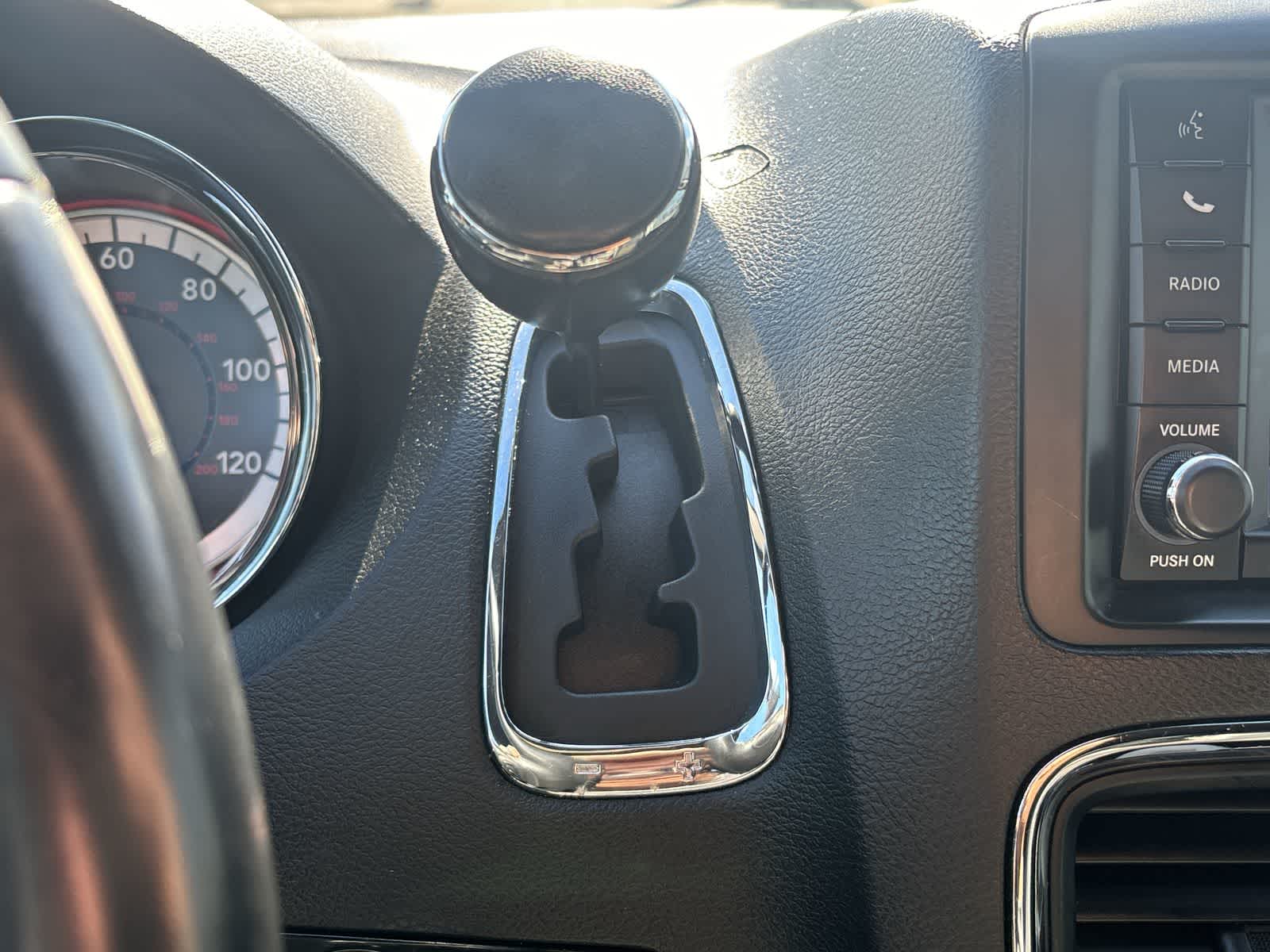 Thumbnail: 2019 Dodge Grand Caravan - 18