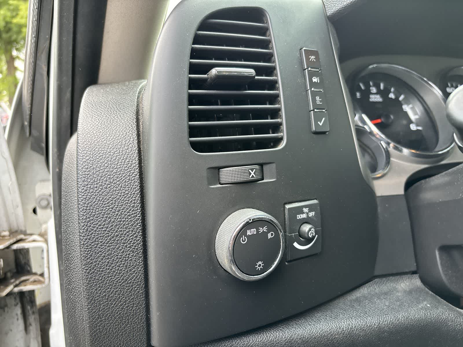 Thumbnail: 2013 Chevrolet Silverado 2500 - 12