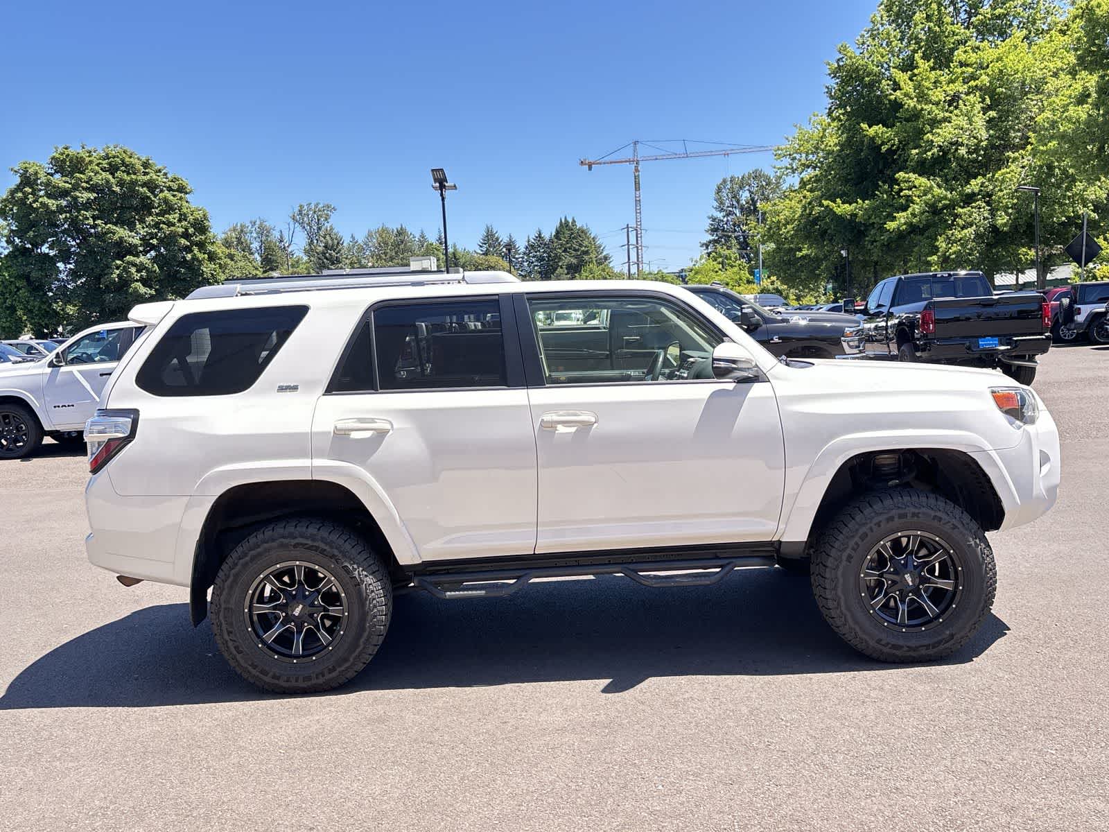 Thumbnail: 2017 Toyota 4Runner - 6