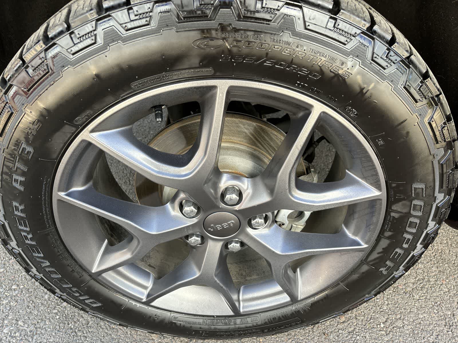 Thumbnail: 2019 Jeep Grand Cherokee - 5