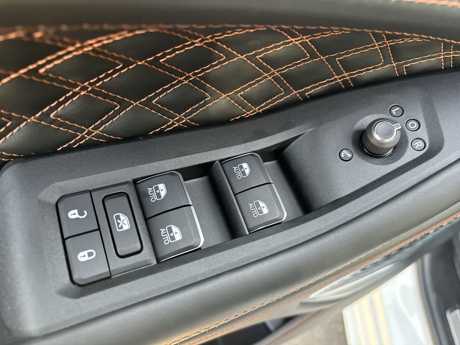 Thumbnail: 2025 Jeep Grand Cherokee L - 10