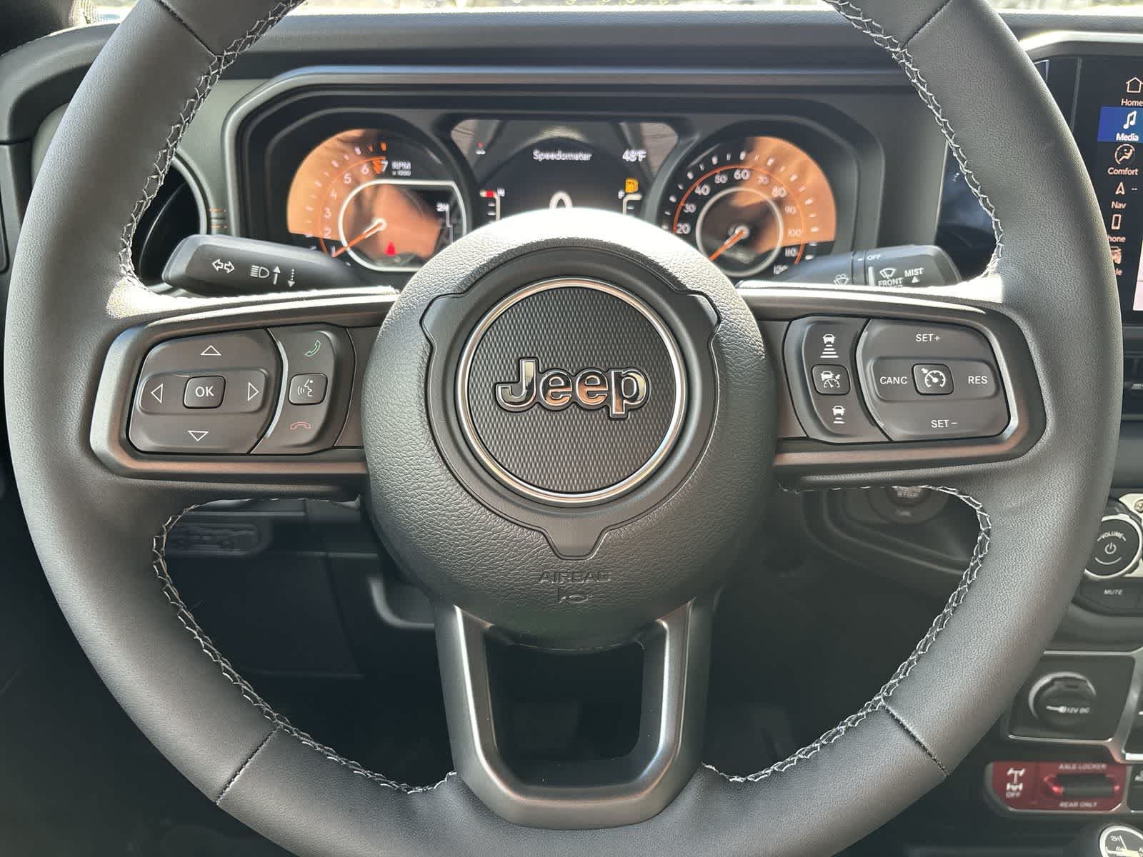 Thumbnail: 2026 Jeep Gladiator - 10