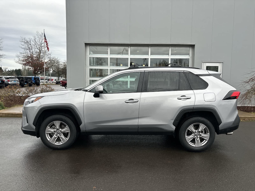 Used 2022 Toyota RAV4 XLE SUV