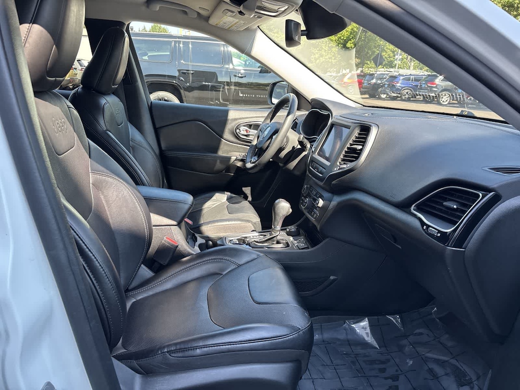 Certified 2023 Jeep Cherokee Altitude Lux SUV
