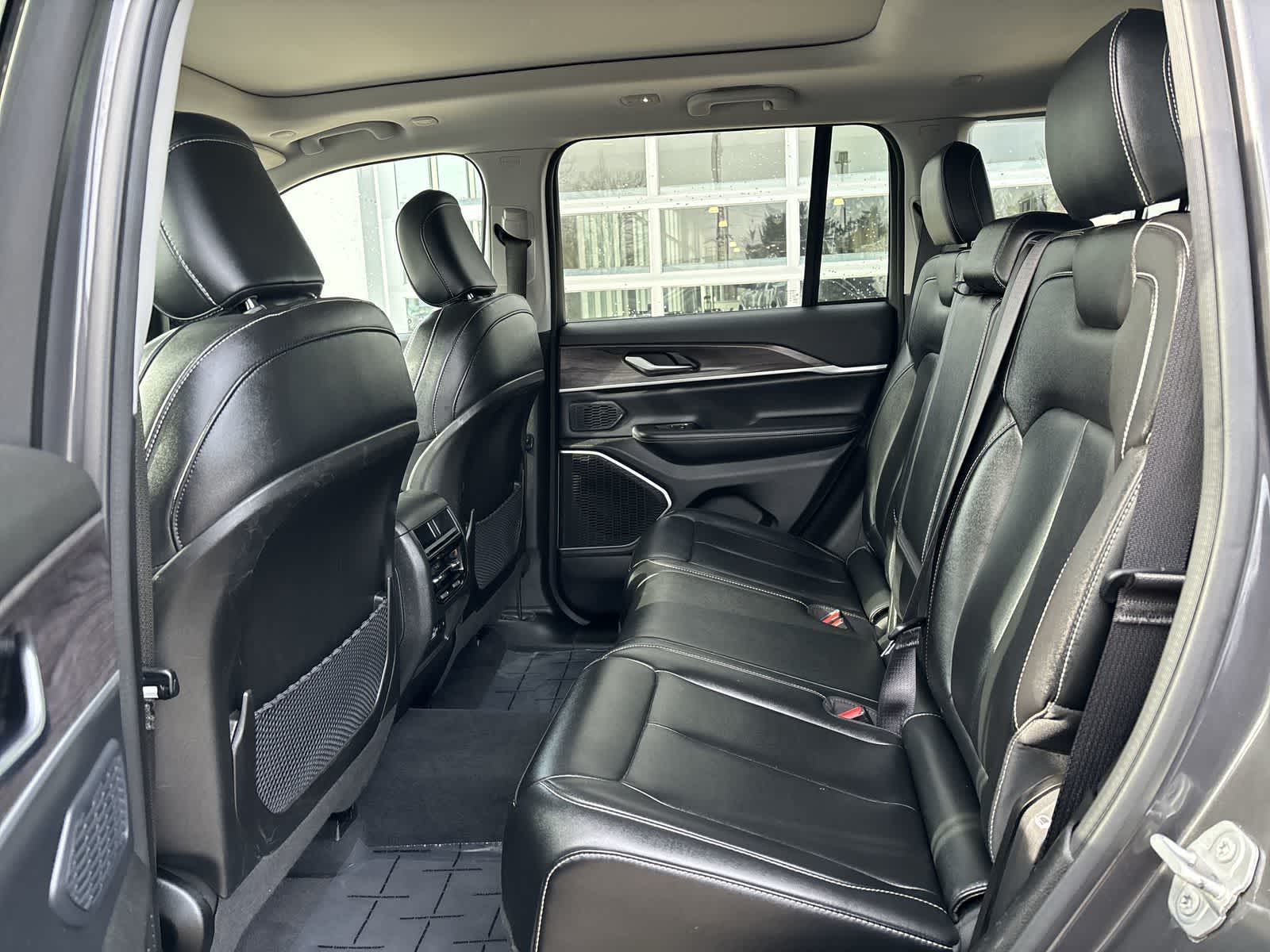 Thumbnail: 2024 Jeep Grand Cherokee - 6