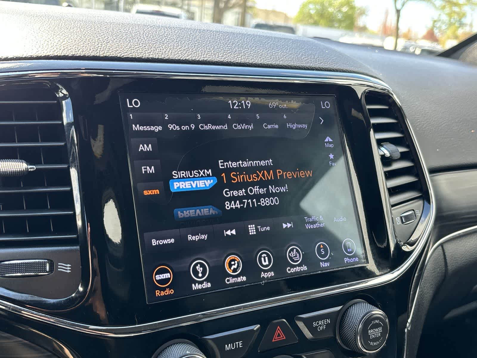 Thumbnail: 2019 Jeep Grand Cherokee - 16