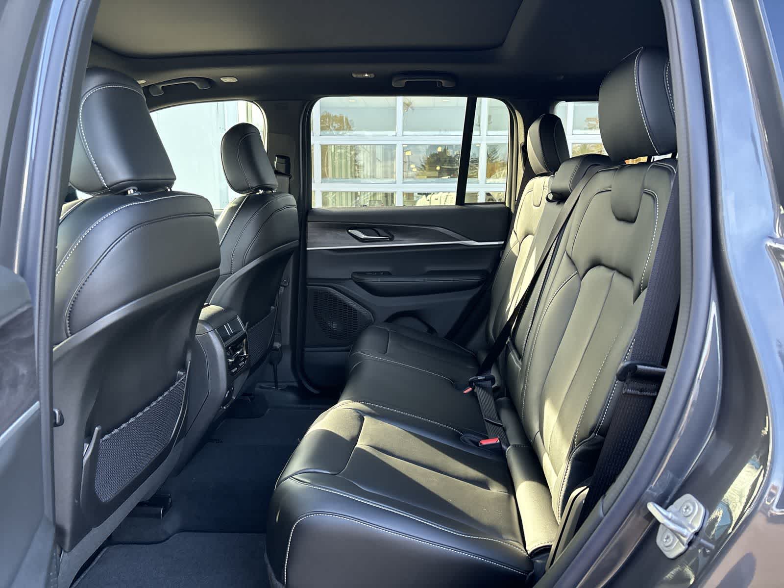 Thumbnail: 2025 Jeep Grand Cherokee - 7