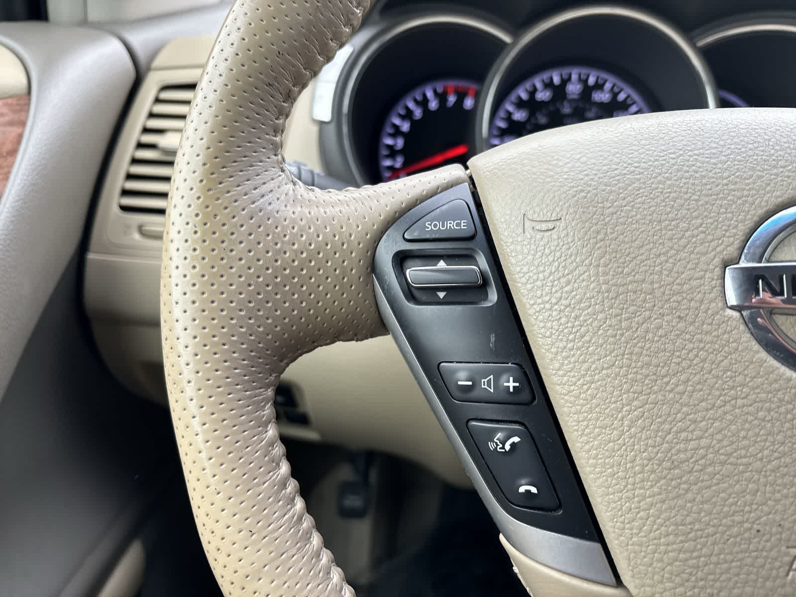 Thumbnail: 2011 Nissan Murano - 13