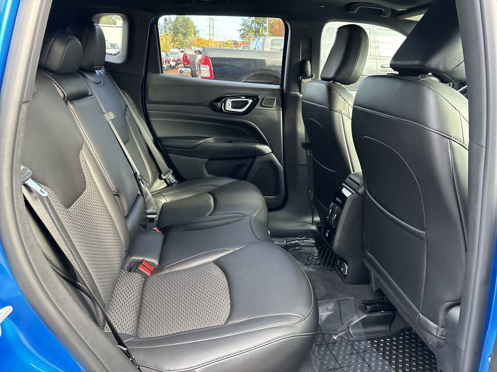 Thumbnail: 2022 Jeep Compass - 6