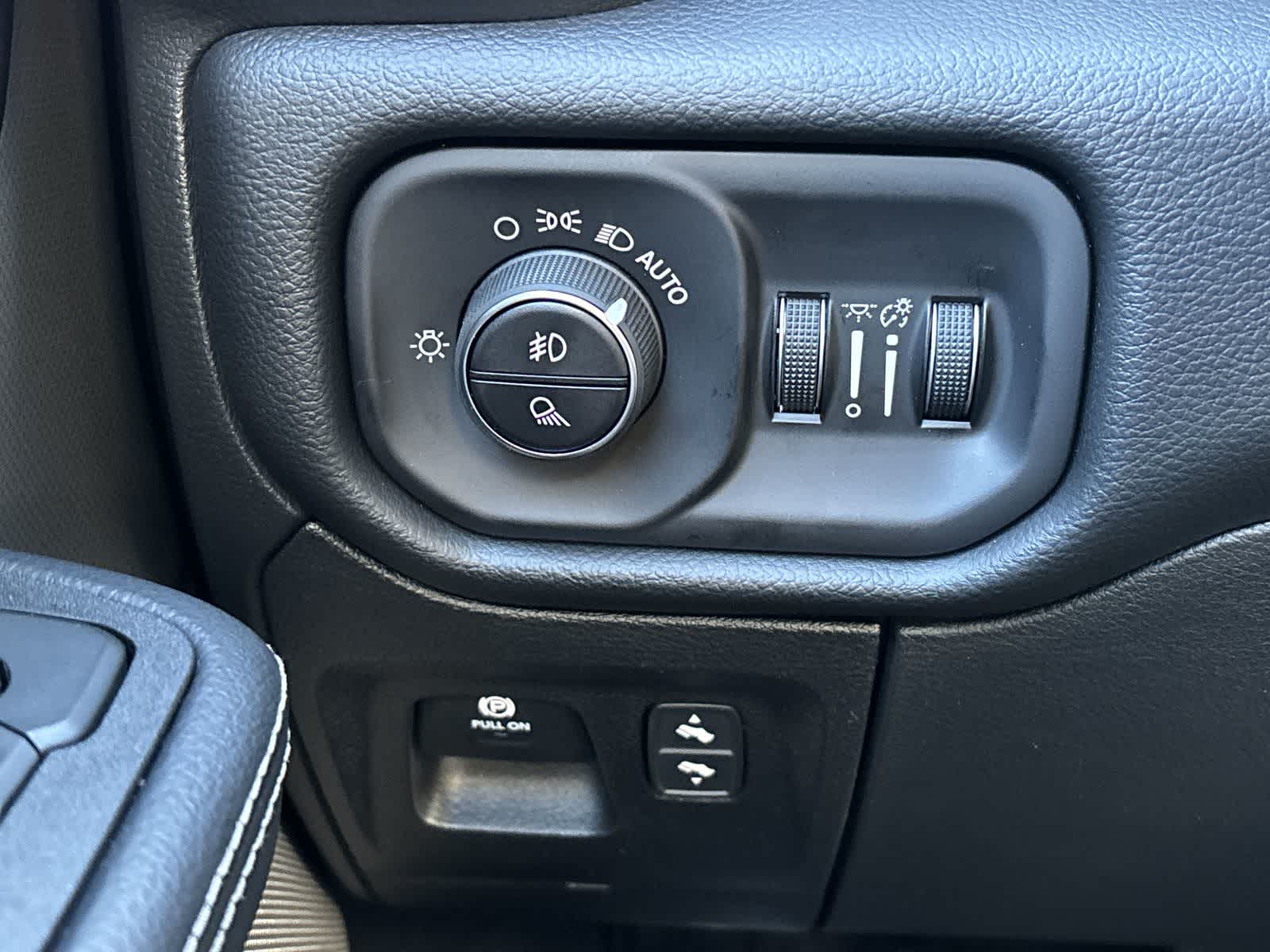 Thumbnail: 2026 RAM 1500 - 16