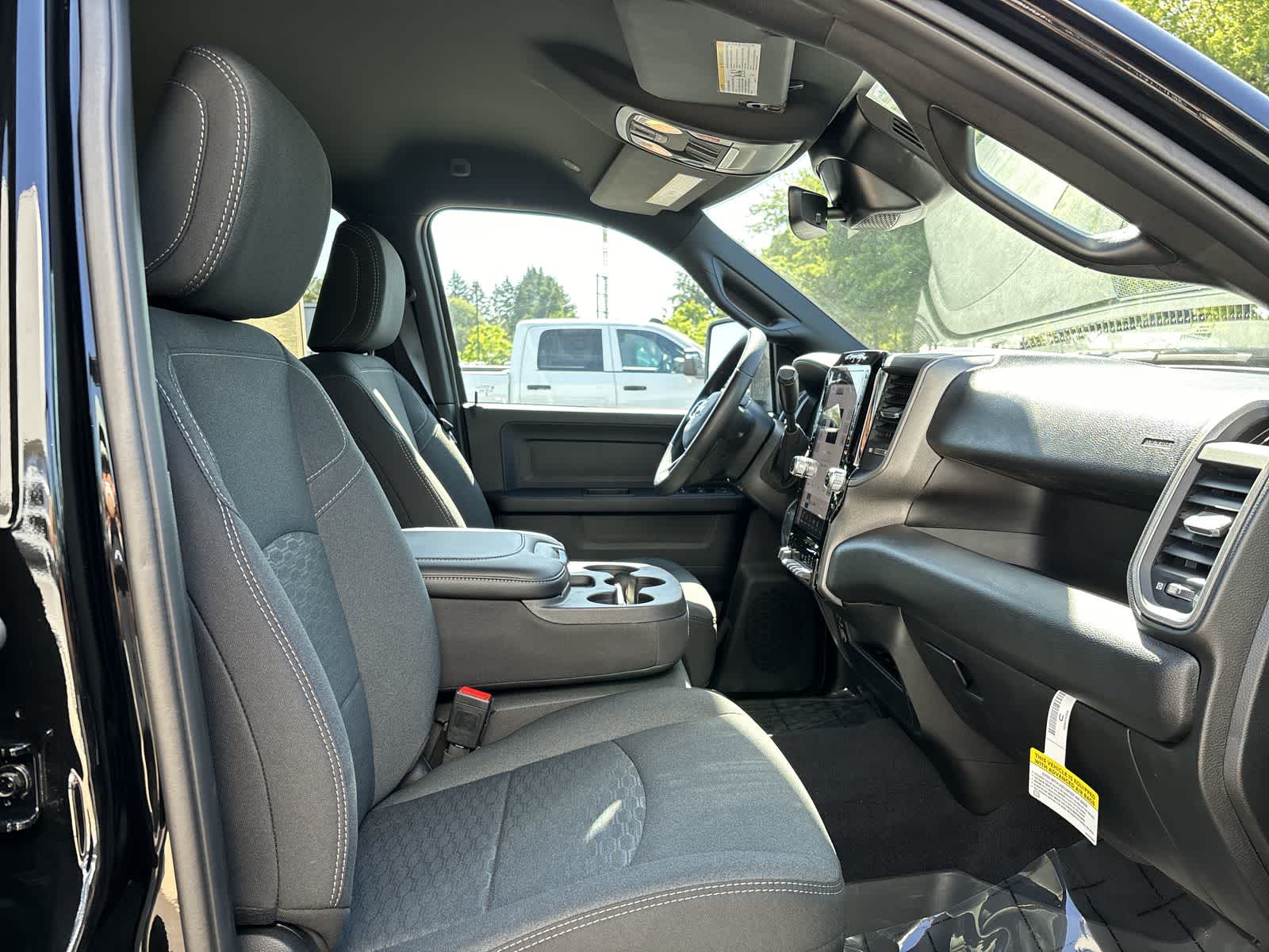 2025 Ram 2500 Tradesman photo 4