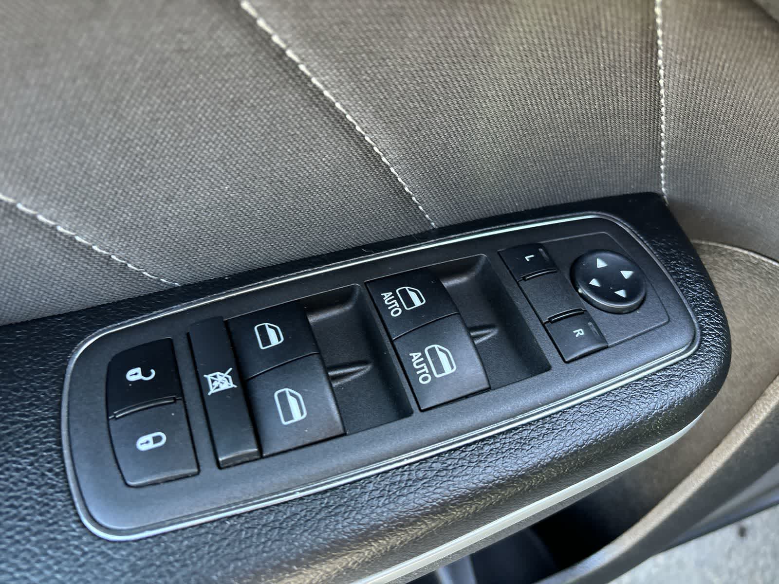 Thumbnail: 2022 Dodge Charger - 9