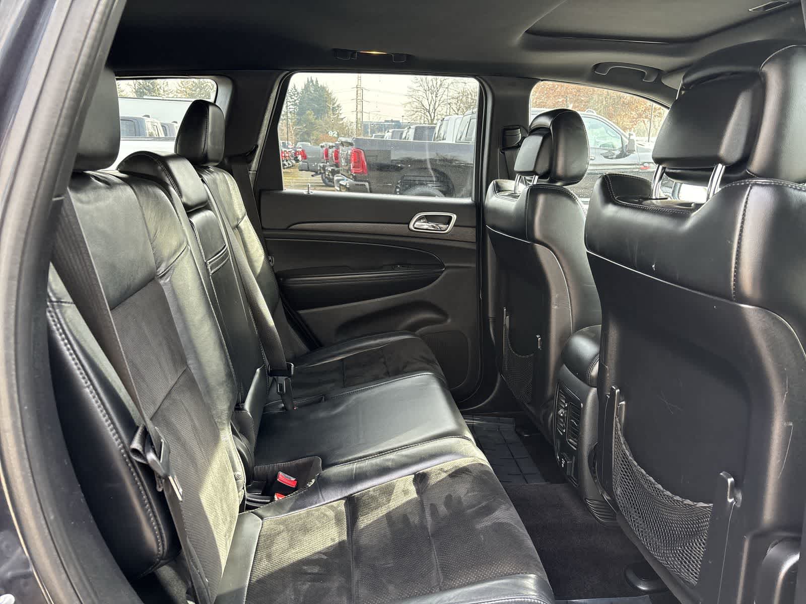 Thumbnail: 2015 Jeep Grand Cherokee - 5