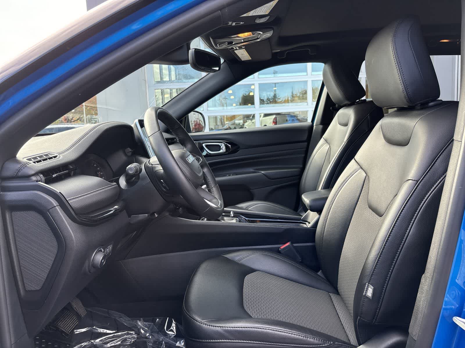 Thumbnail: 2022 Jeep Compass - 8