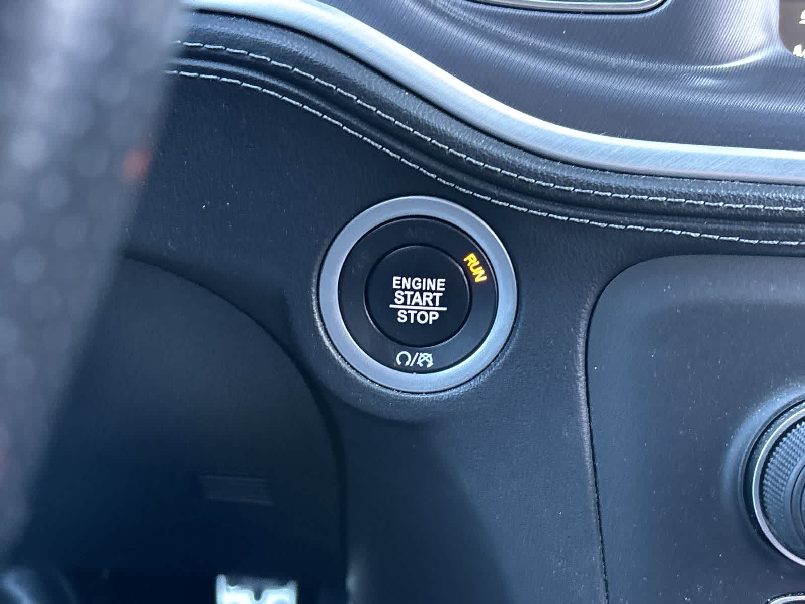 Thumbnail: 2020 Dodge Charger - 23