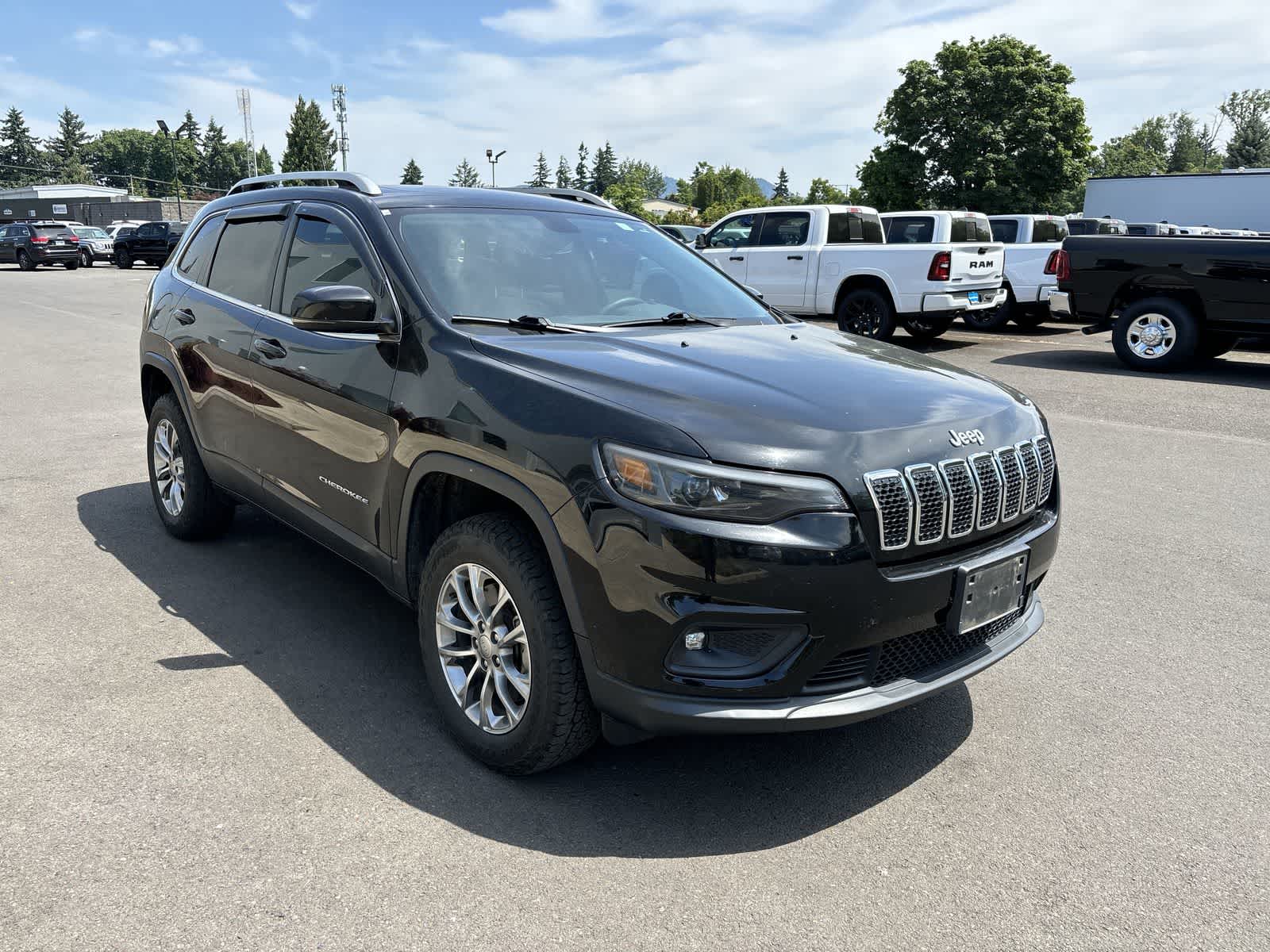 Thumbnail: 2019 Jeep Cherokee - 6