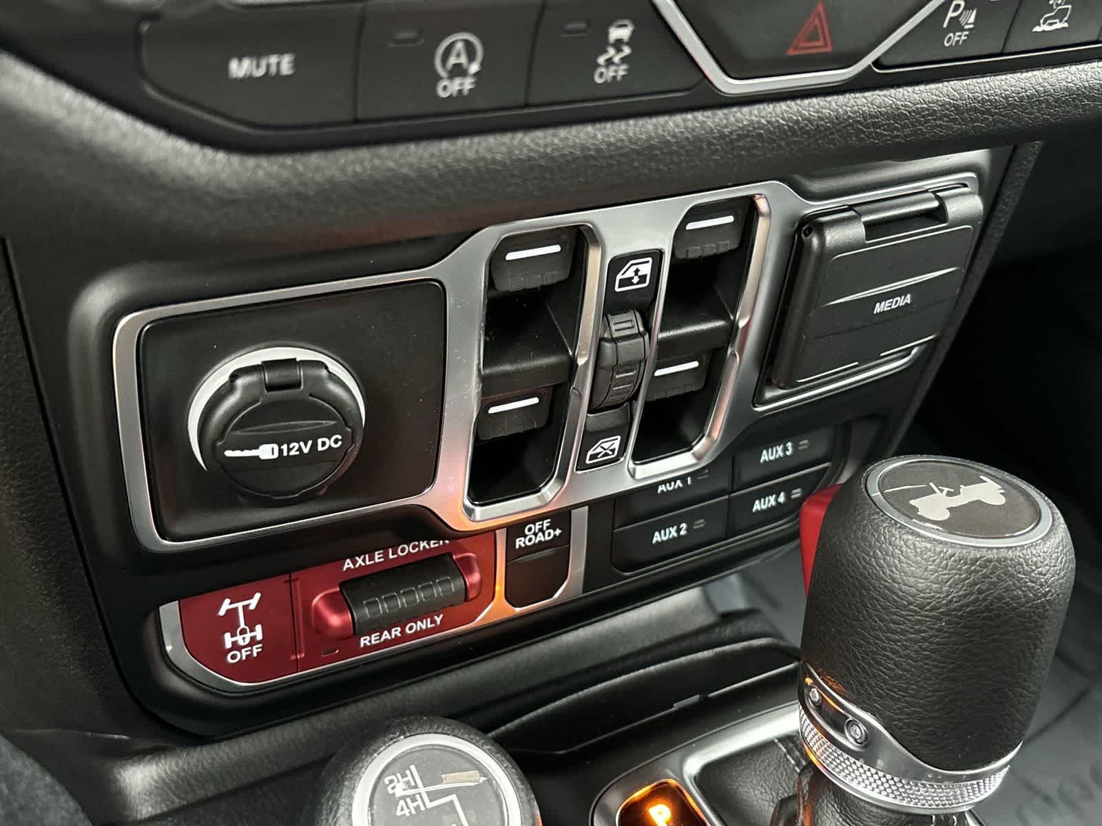 Thumbnail: 2026 Jeep Wrangler - 25