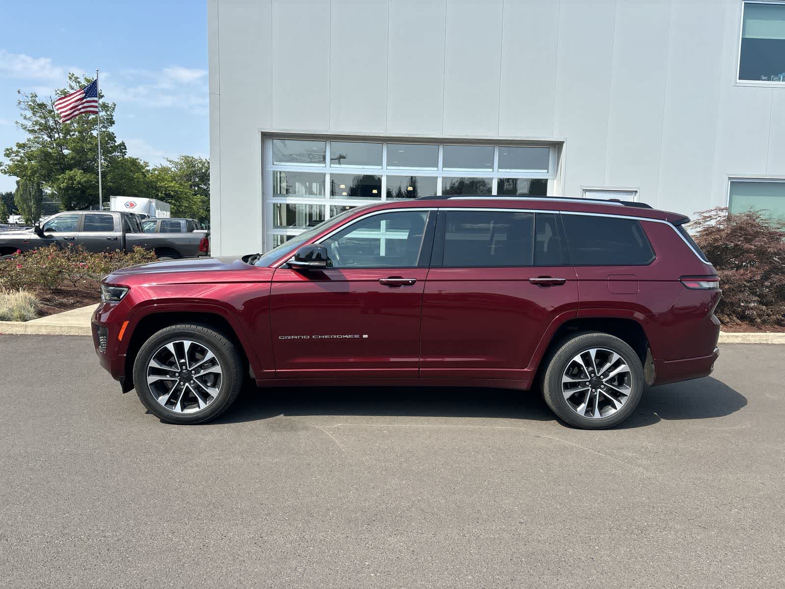 Thumbnail: 2021 Jeep Grand Cherokee L - 2