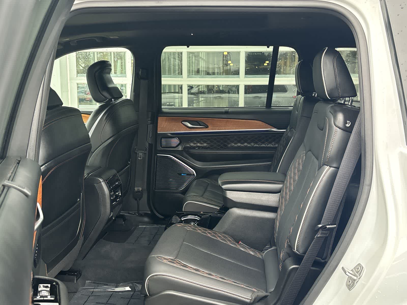 Thumbnail: 2023 Jeep Grand Cherokee - 11