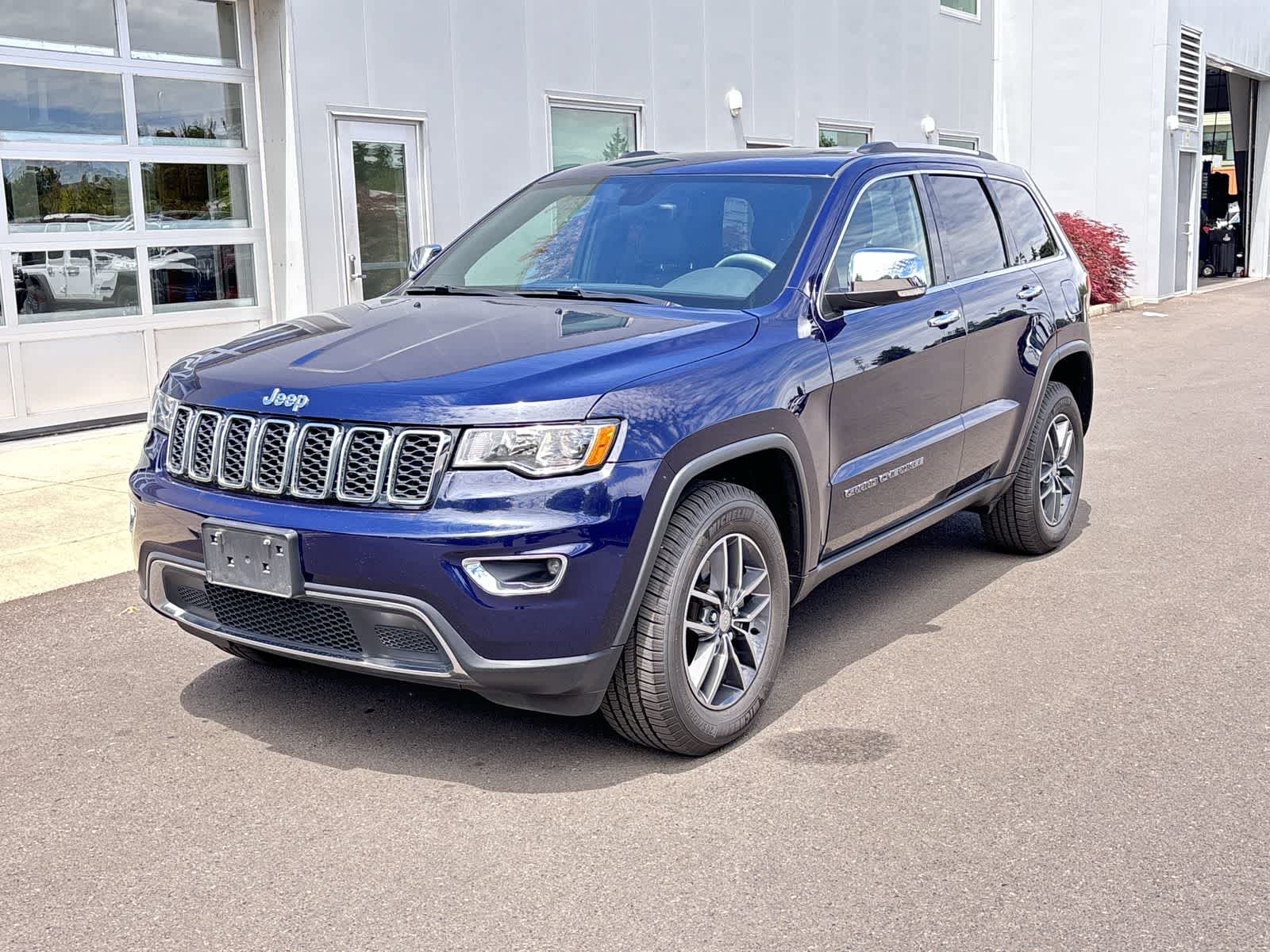 Thumbnail: 2018 Jeep Grand Cherokee - 1