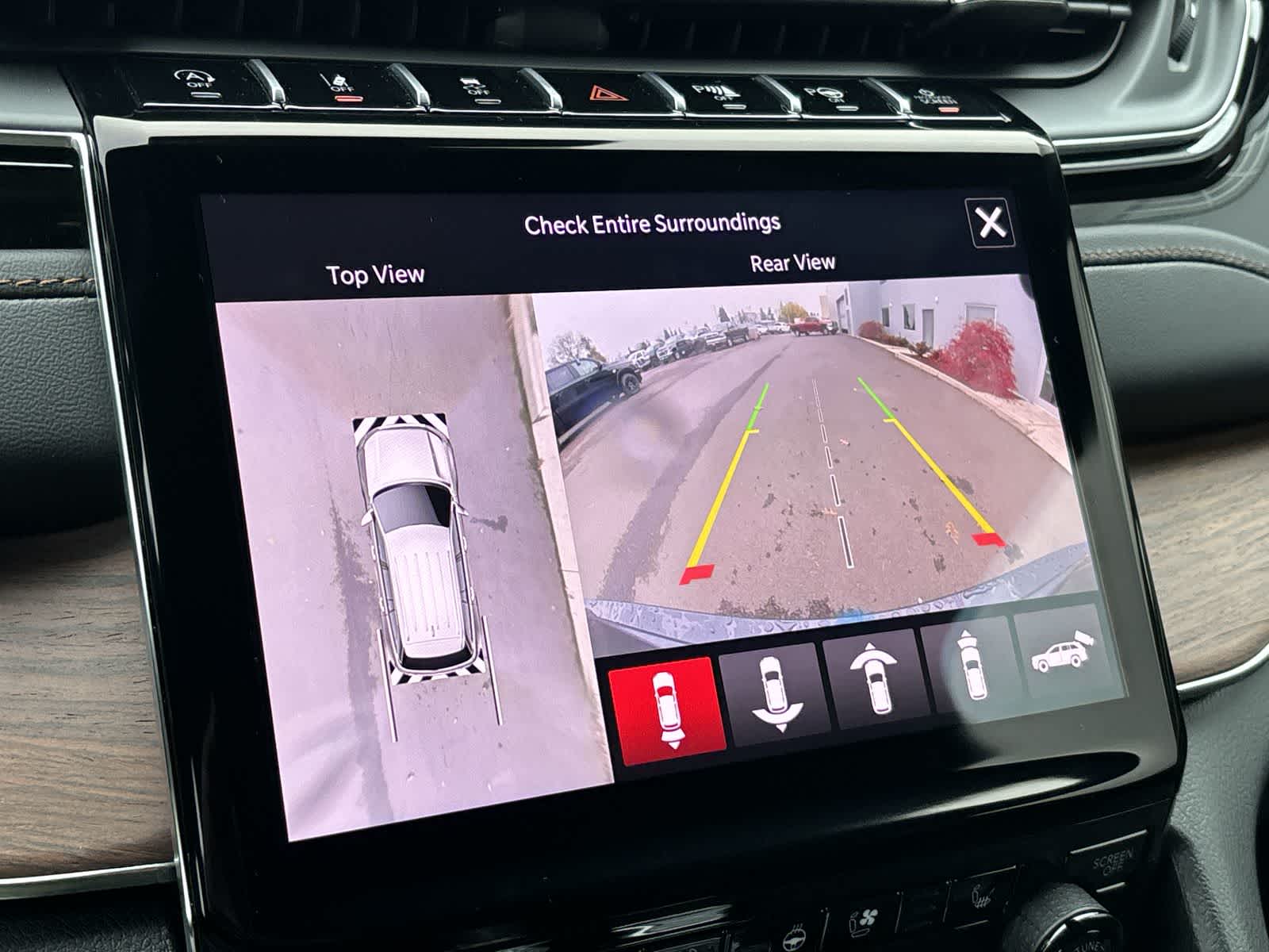 Thumbnail: 2025 Jeep Grand Cherokee - 20