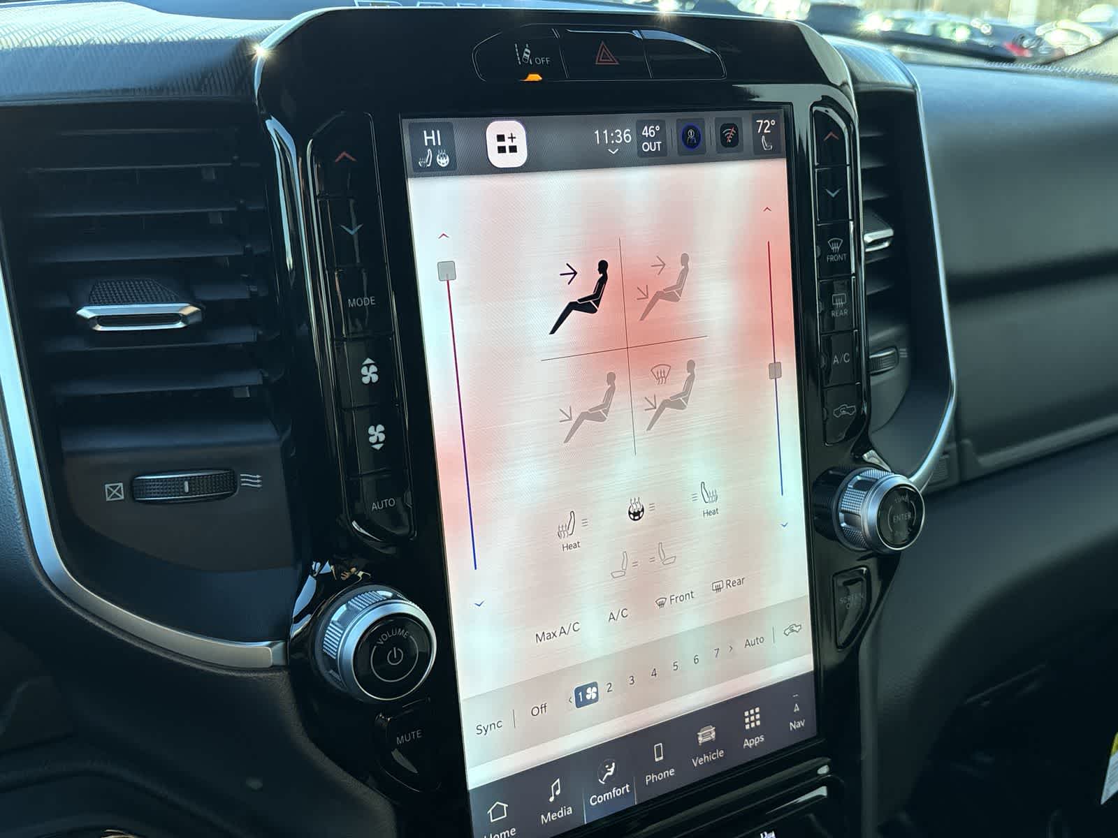 Thumbnail: 2026 RAM 1500 - 17