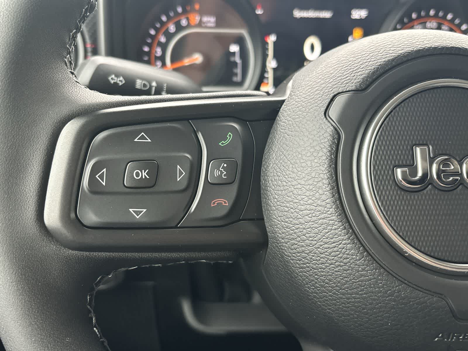 Thumbnail: 2026 Jeep Gladiator - 14