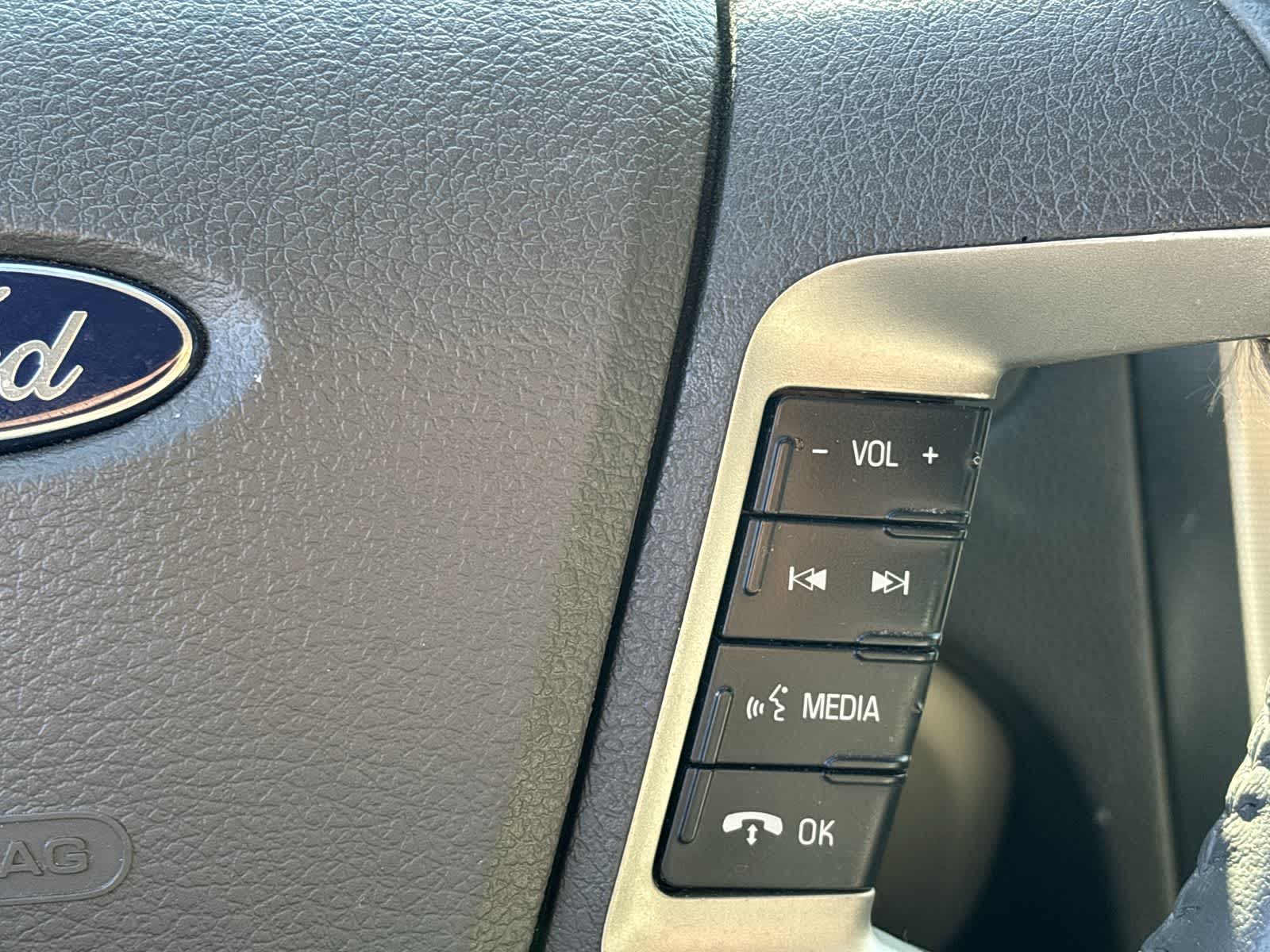 Thumbnail: 2010 Ford Fusion - 11