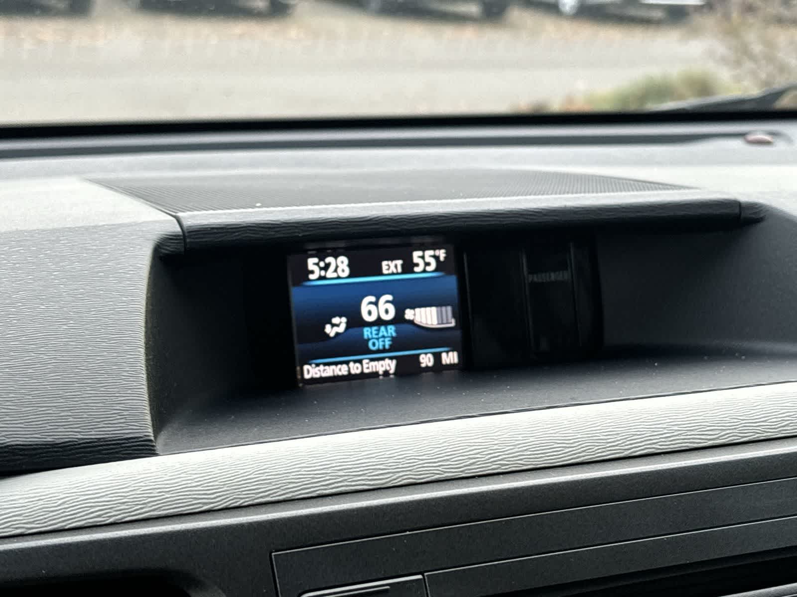 Thumbnail: 2013 Toyota Sienna - 16