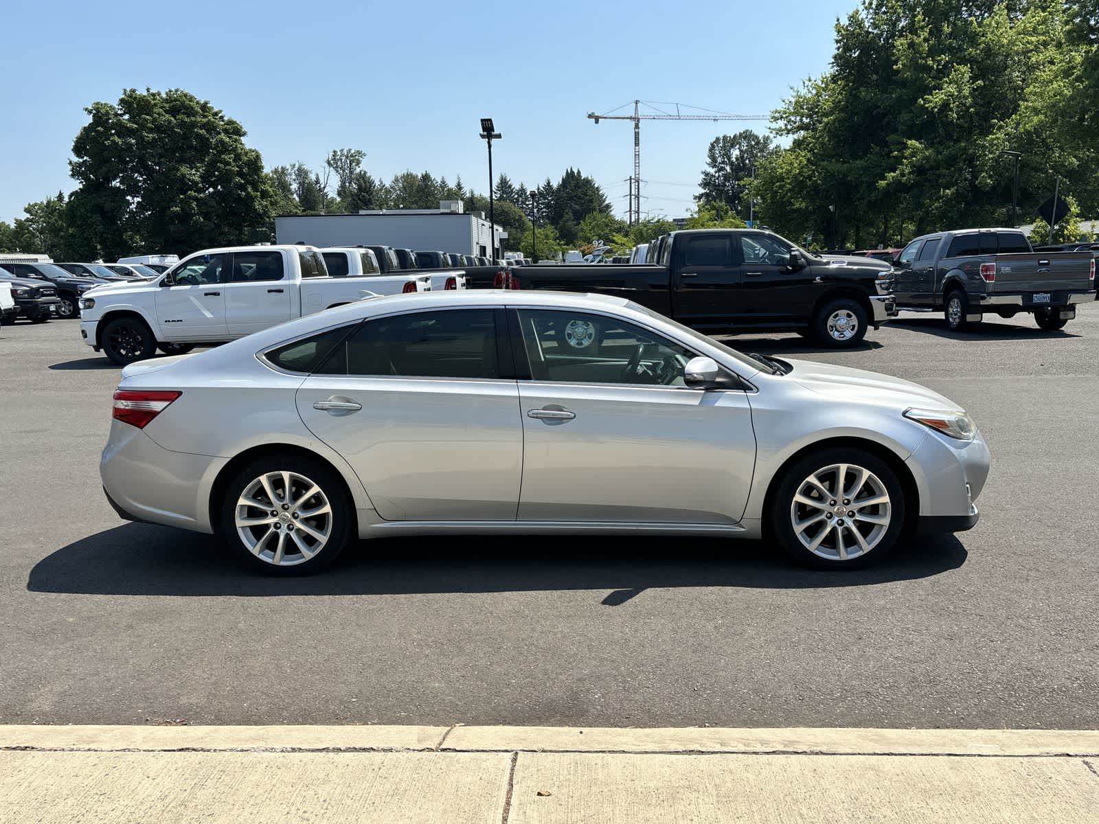 Thumbnail: 2013 Toyota Avalon - 6