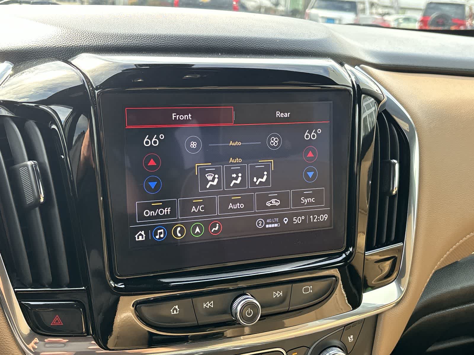 Thumbnail: 2023 Chevrolet Traverse - 19