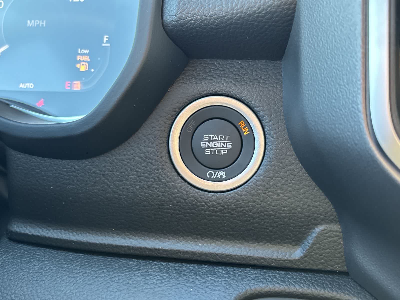 Thumbnail: 2026 RAM 1500 - 25