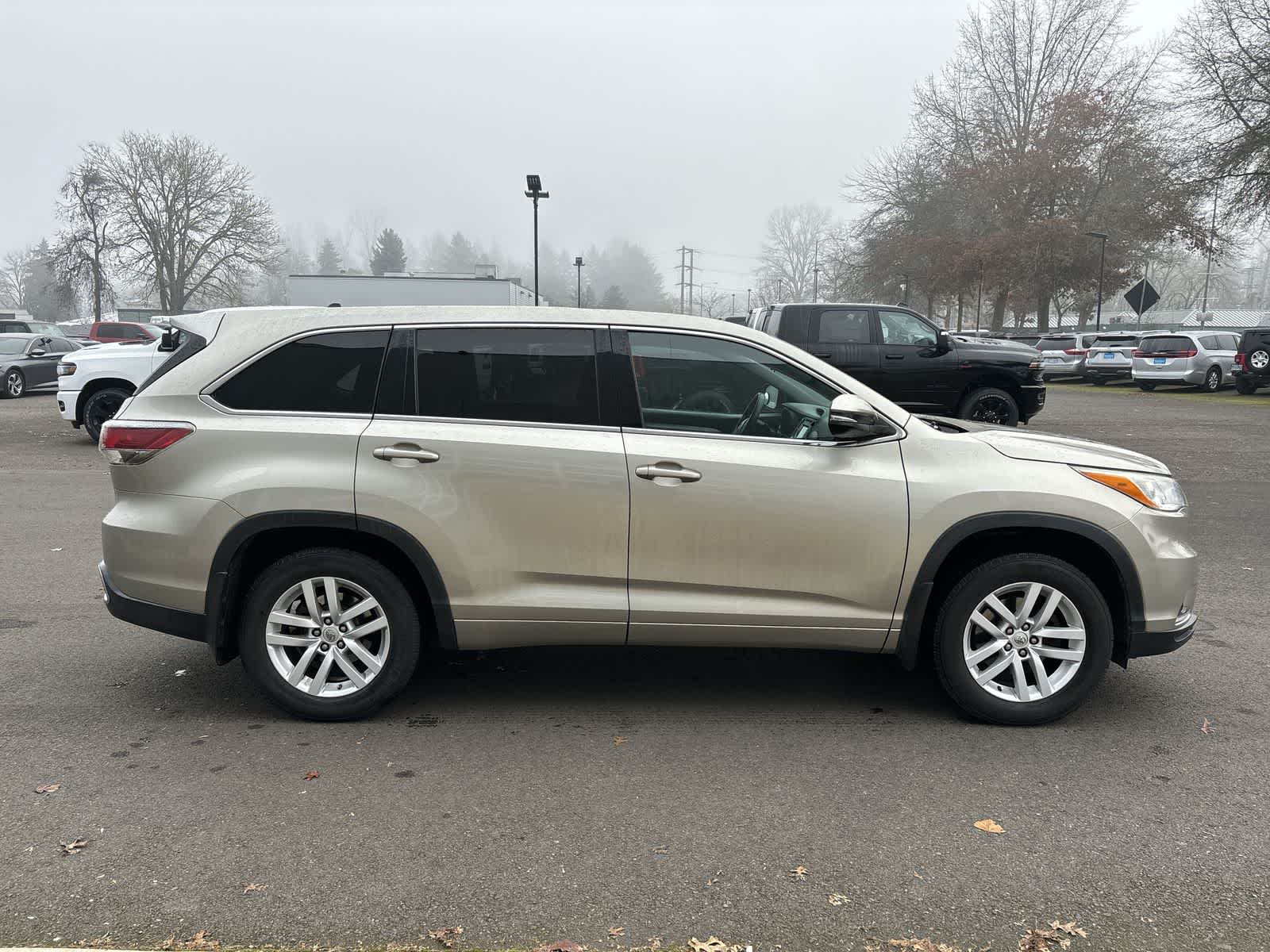 Thumbnail: 2014 Toyota Highlander - 5