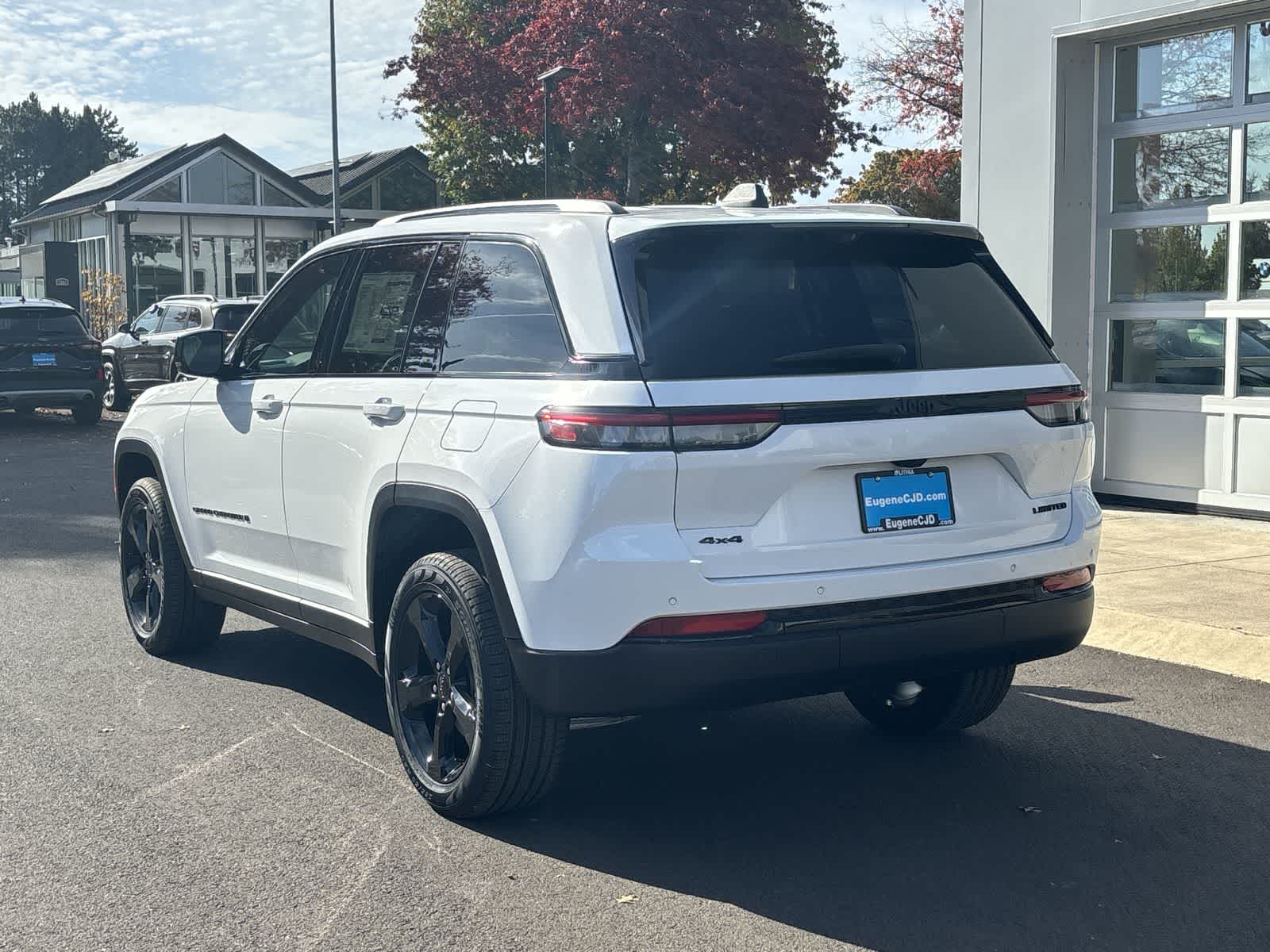 Thumbnail: 2025 Jeep Grand Cherokee - 3