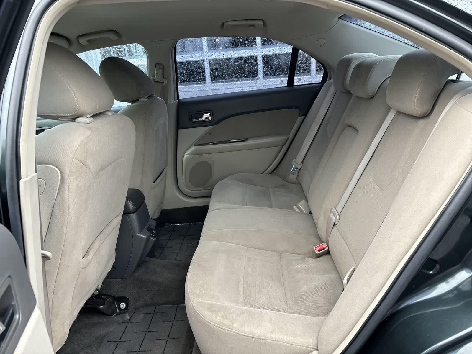 Thumbnail: 2010 Ford Fusion - 9