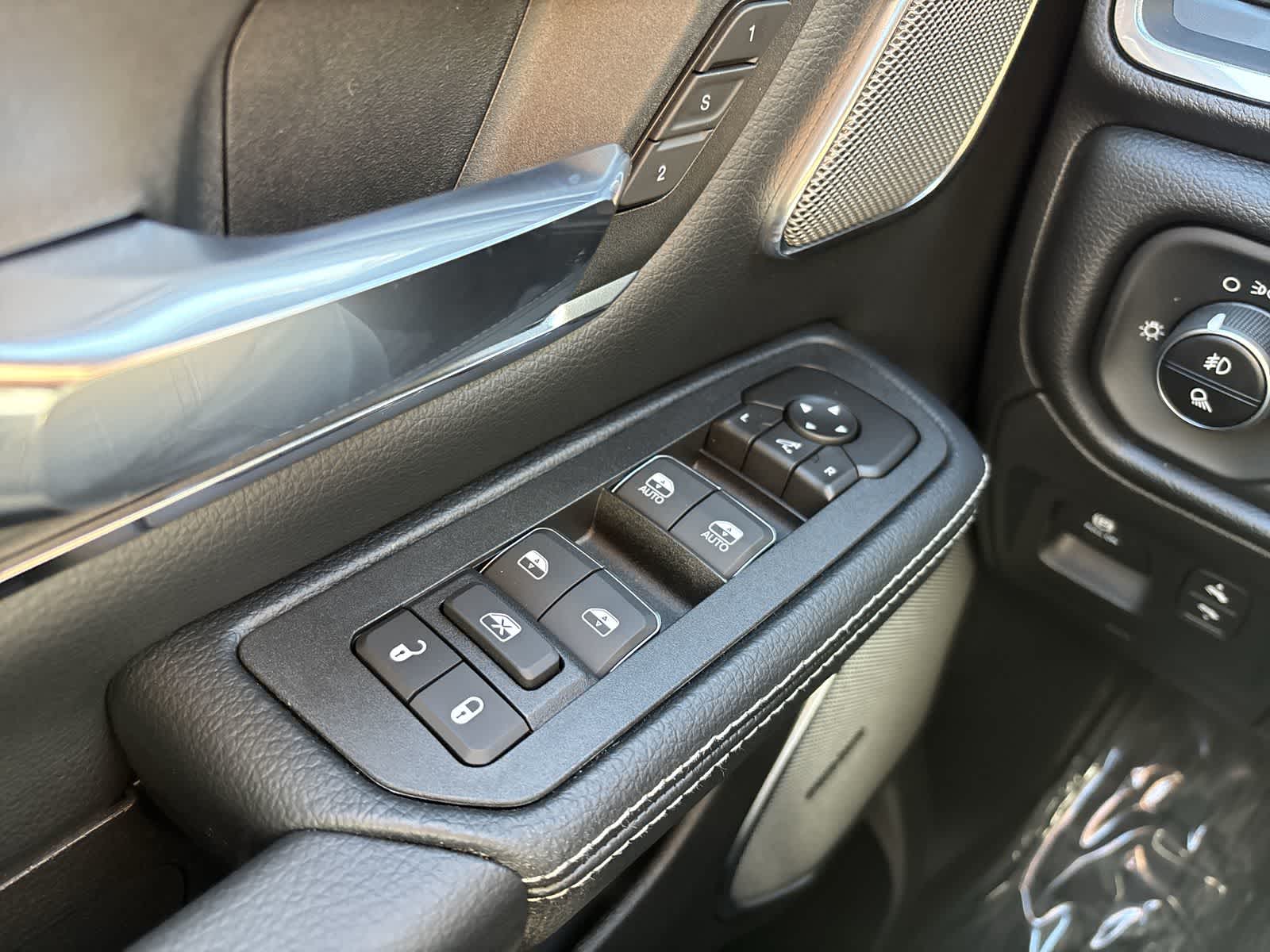 Thumbnail: 2026 RAM 1500 - 30